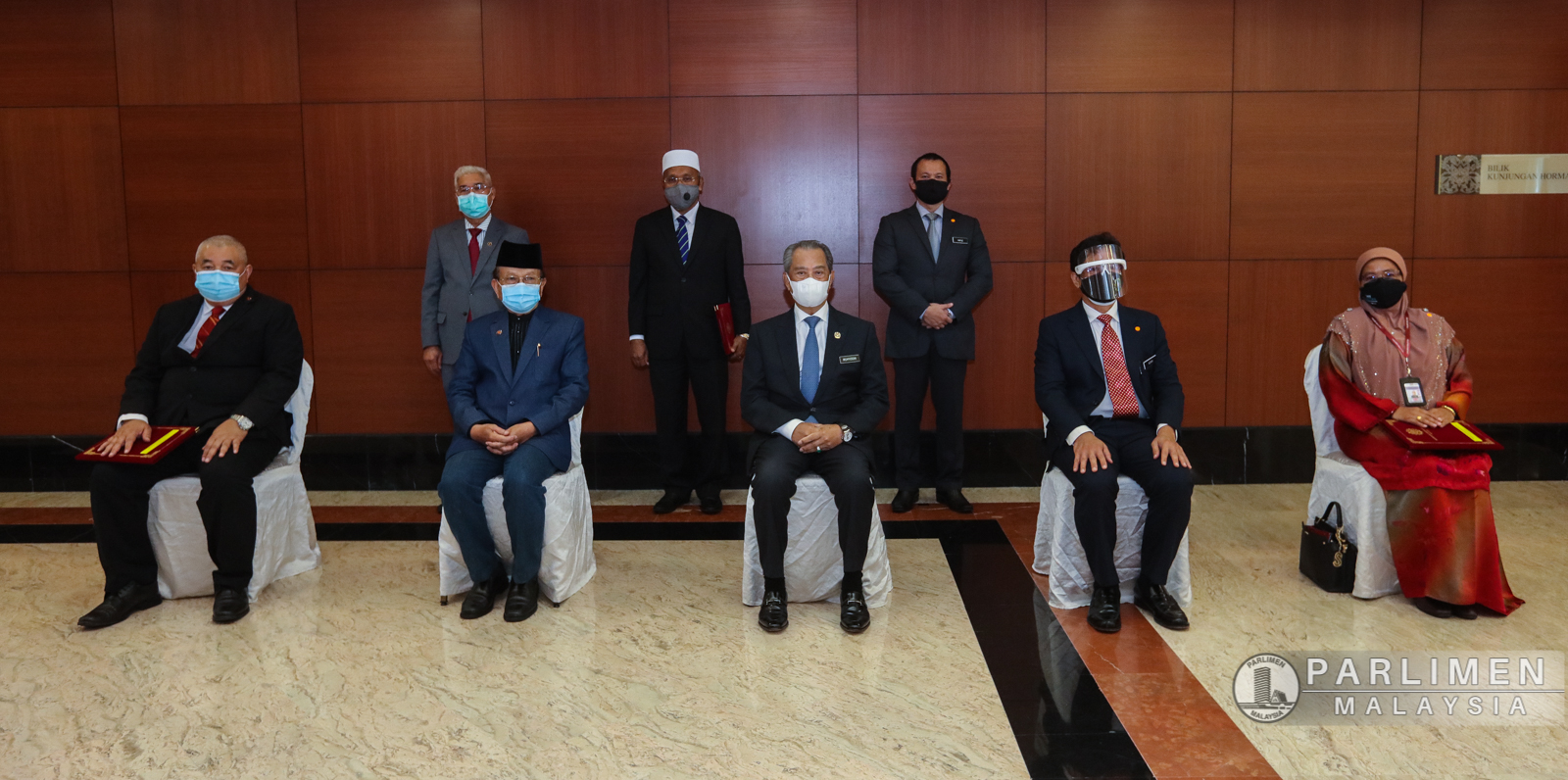 majlis-watikah-pelantikan-jawatankuasa-khas-mengenai-rasuah--jkmr-